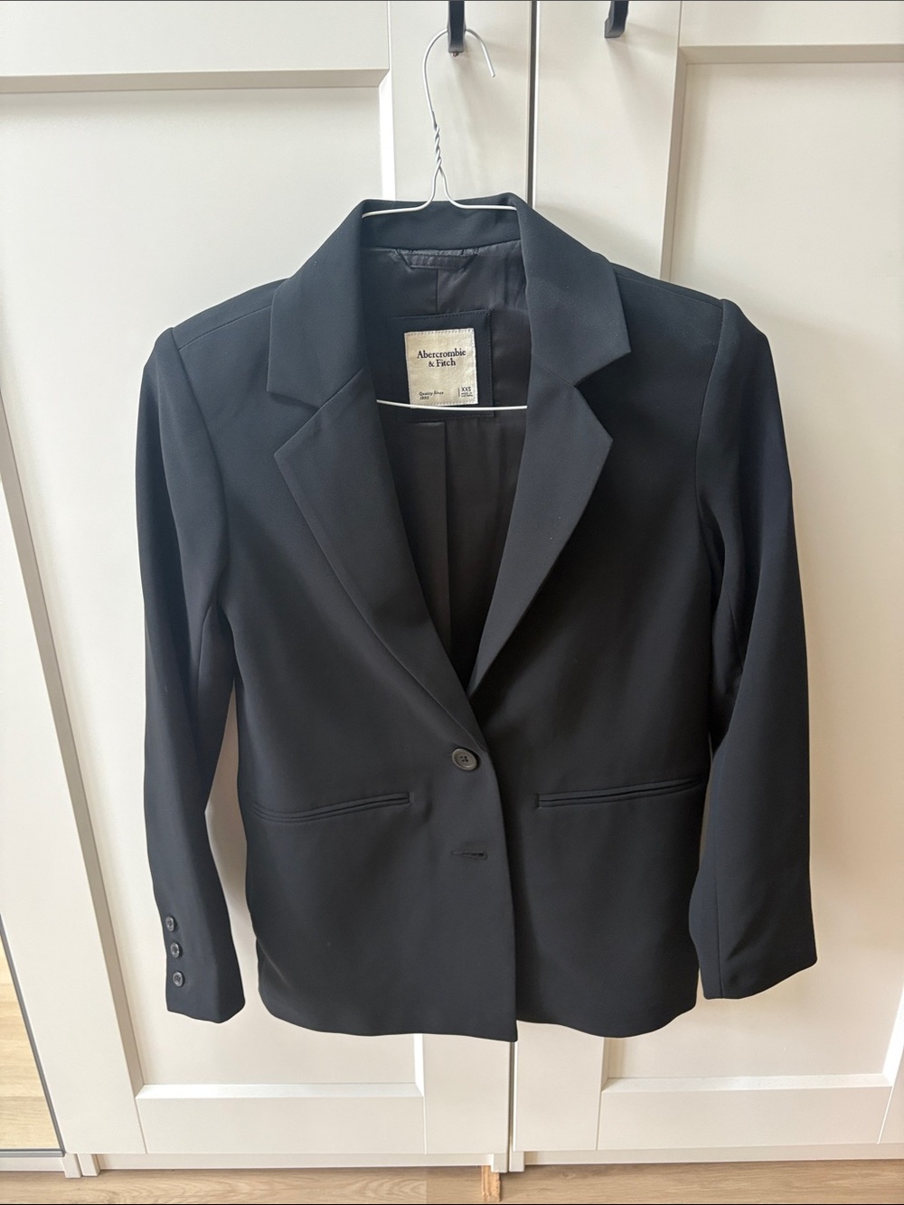Abercrombie & Fitch Women's Black Single-Button Blazer